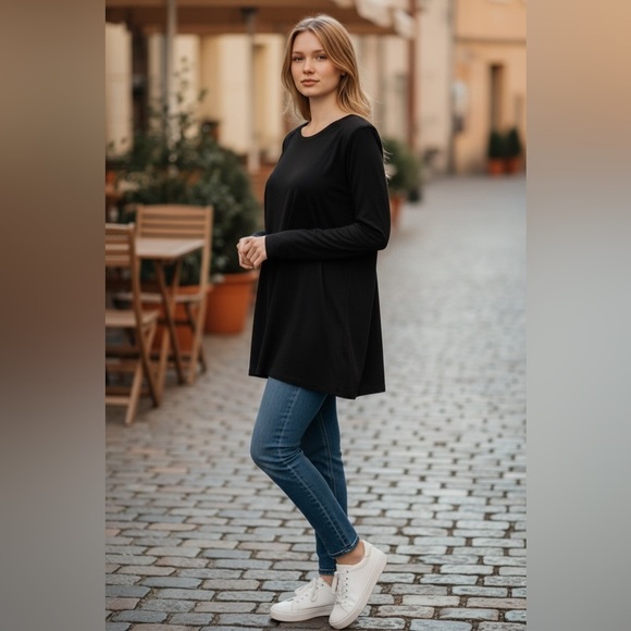 lululemon athletica Tops - Lululemon Athletica Black Long Sleeve Shirt